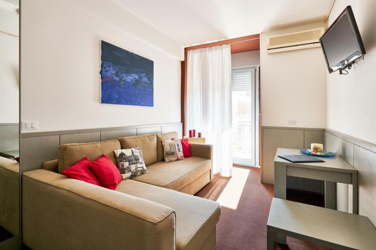 Hotel Europa Градо Екстериор снимка